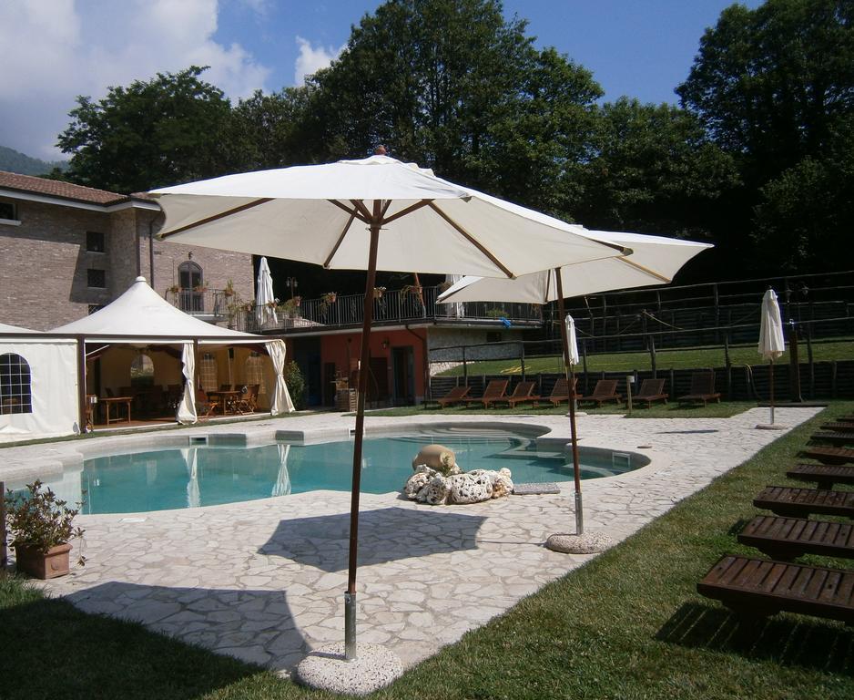 Myriam Country House B&B 메르코글리아노 외부 사진