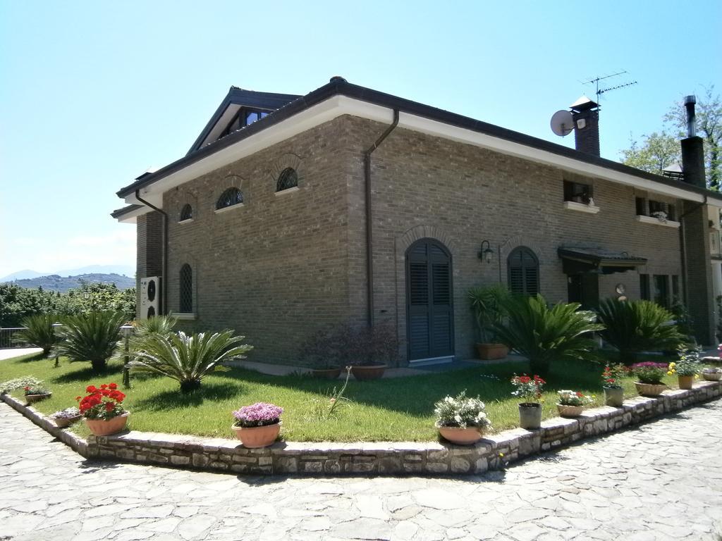 Myriam Country House B&B 메르코글리아노 외부 사진