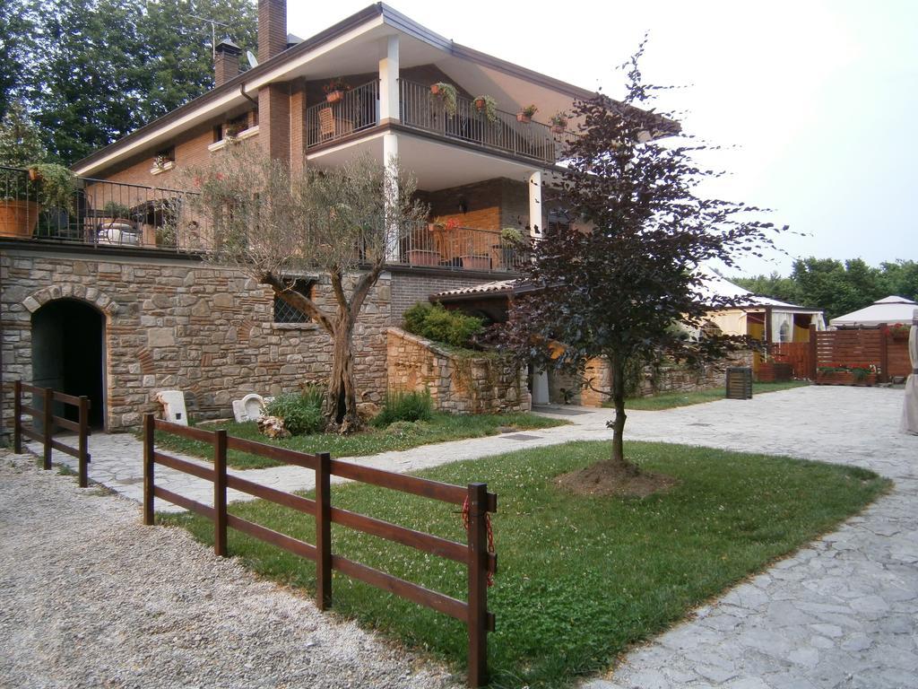 Myriam Country House B&B 메르코글리아노 외부 사진