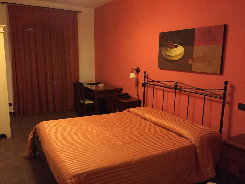 Myriam Country House B&B 메르코글리아노 객실 사진