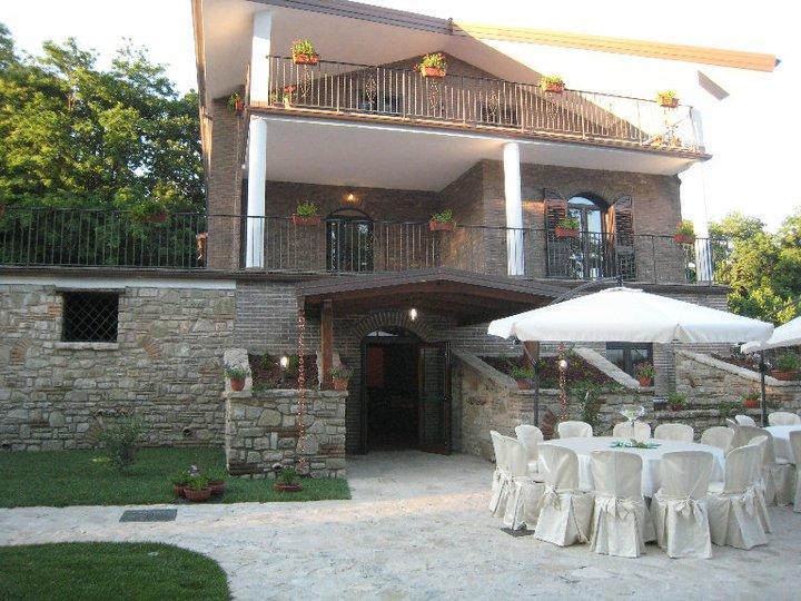 Myriam Country House B&B 메르코글리아노 외부 사진